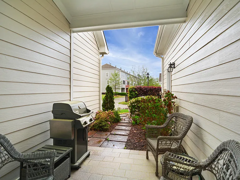 902ffbe82e768176bb6e4ebac063194a-cc_ft_768