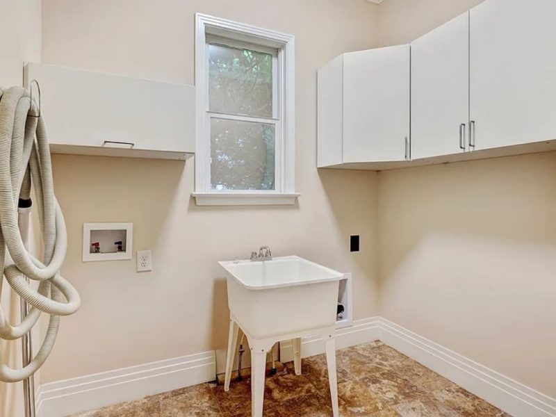 Stunning 2-Story Home Plan with Detailed CAD Designs