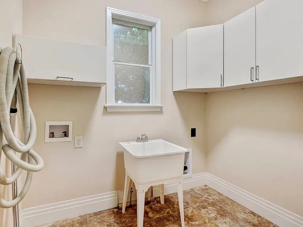 9-1363 HOUSE PLAN - Stunning 2-Story House Plan with Detailed CAD Designs 18 Stunning 2-Story Home Plan with Detailed CAD Designs