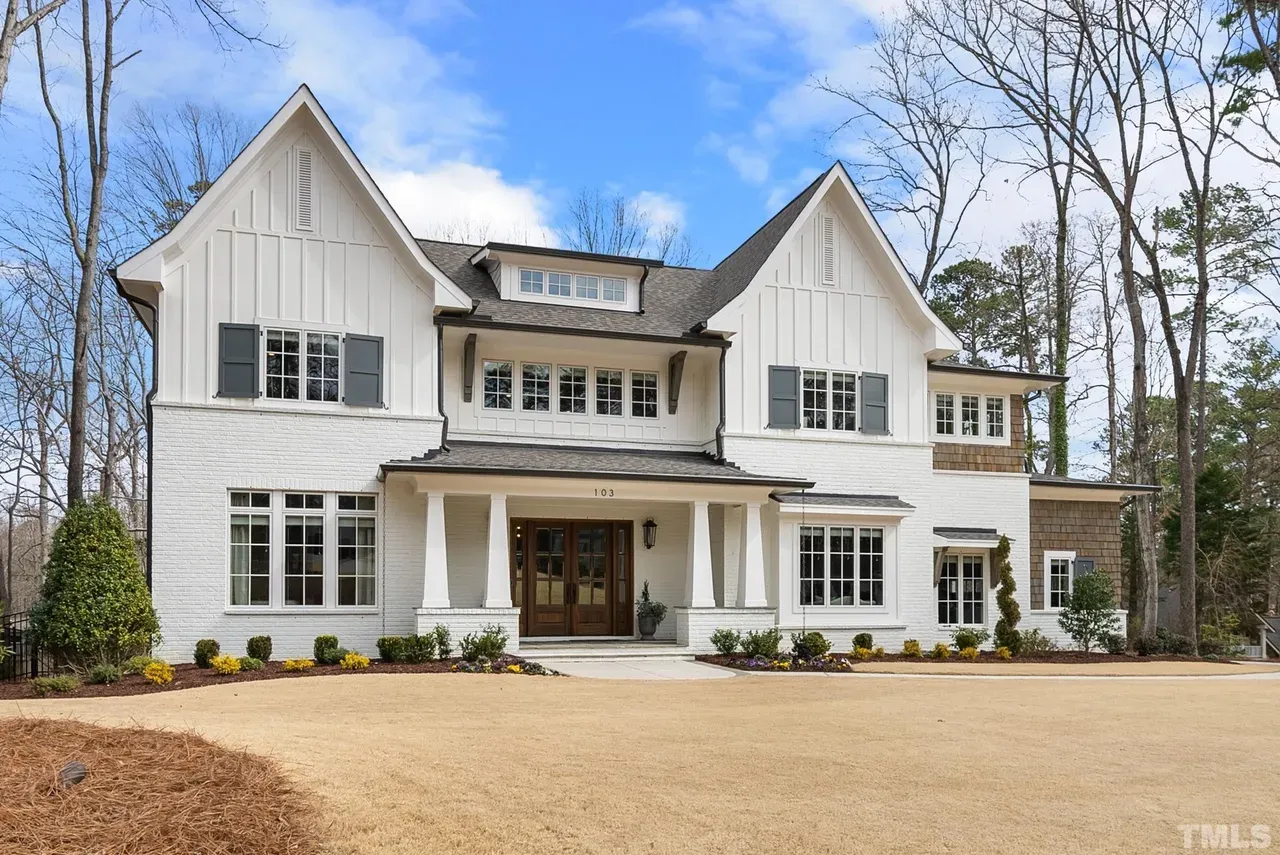 LUXURY (54)