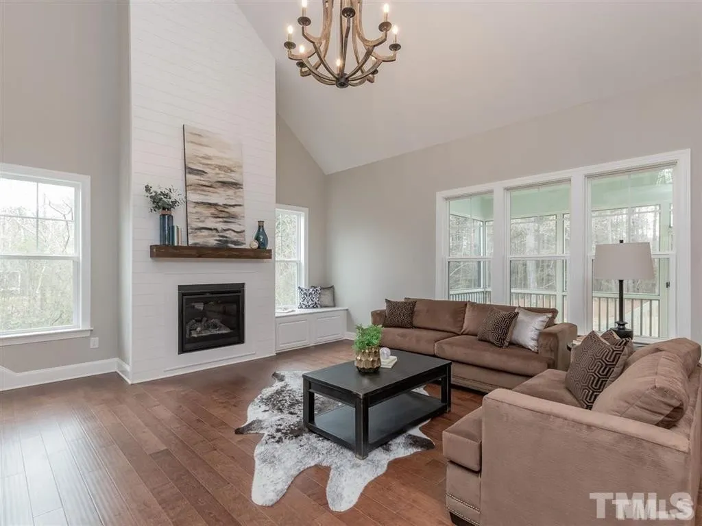 3174ca729a70f523ff0a3277f6f21318l-m4013081654rd-w1280_h960