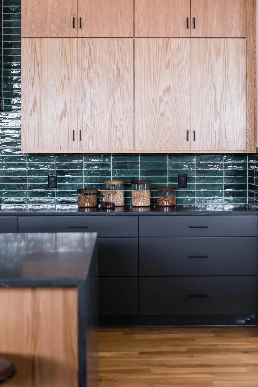 Modern Contemporary (8)