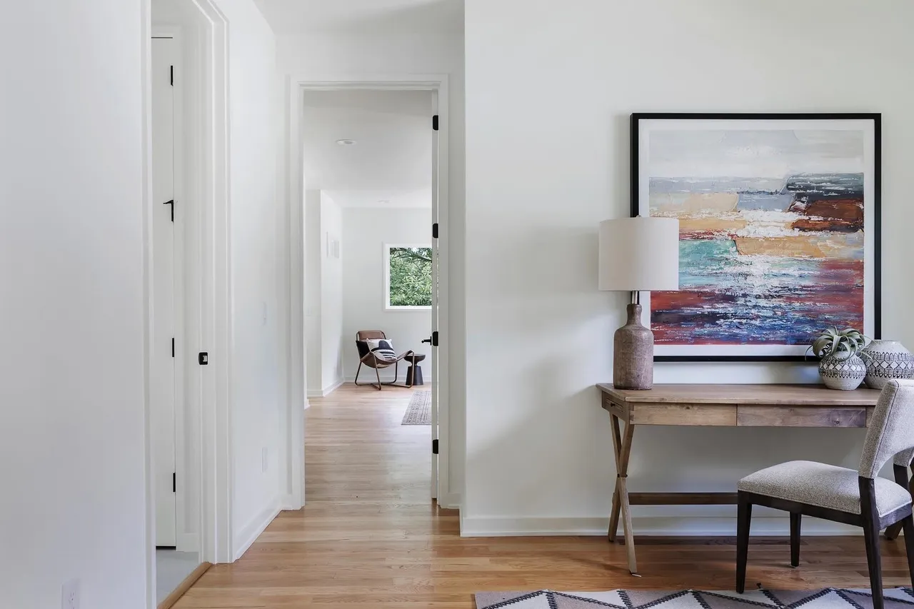 Modern Contemporary (16)