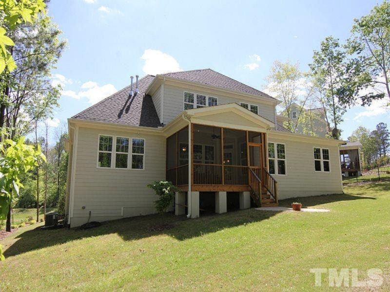 Spacious 2-Story House Plan with Elegant Craftsman Architecture