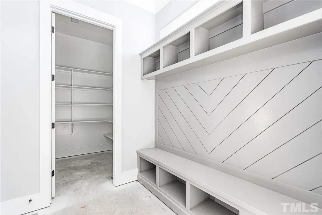 Traditional Craftsman Home Plan with 4 Bedrooms & Timeless Charm