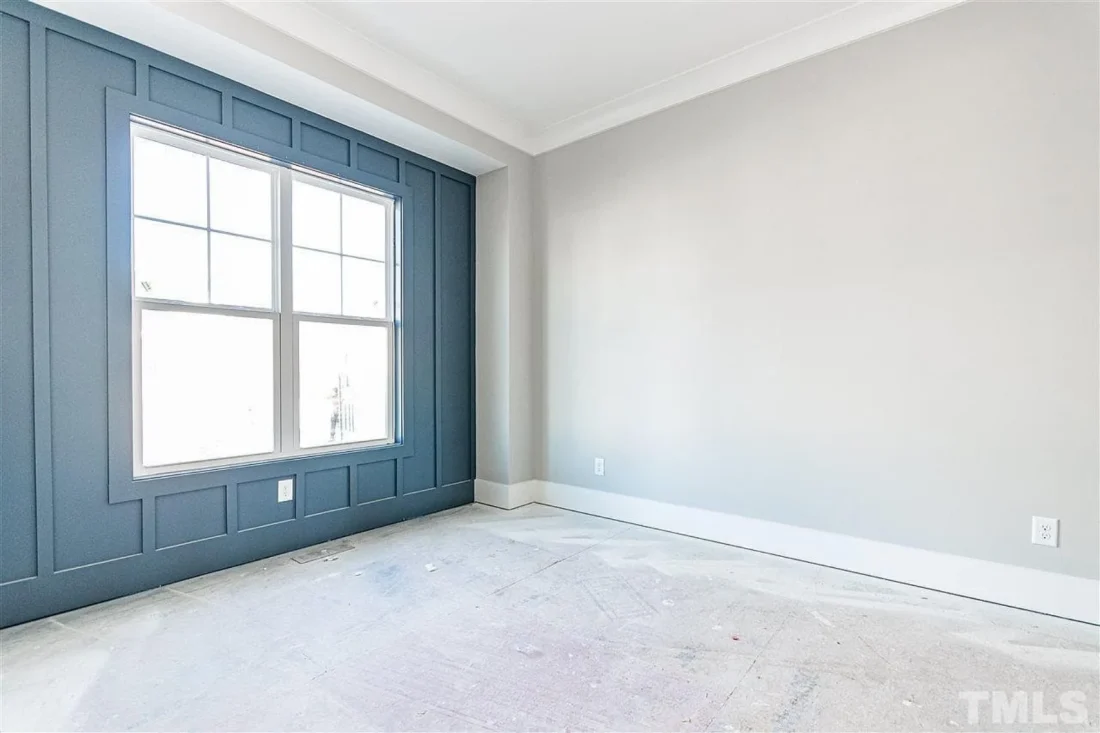 Traditional Craftsman Home Plan with 4 Bedrooms & Timeless Charm