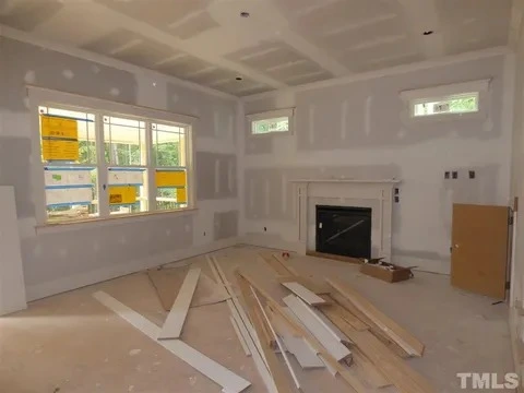 e4427d8a937fa92bb8ab65102f1c2528l-m2rd-w480_h360