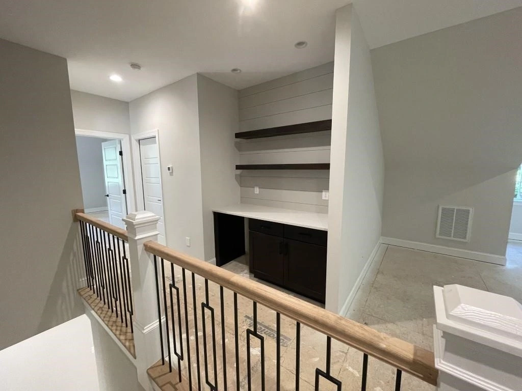 Traditional Craftsman (10)