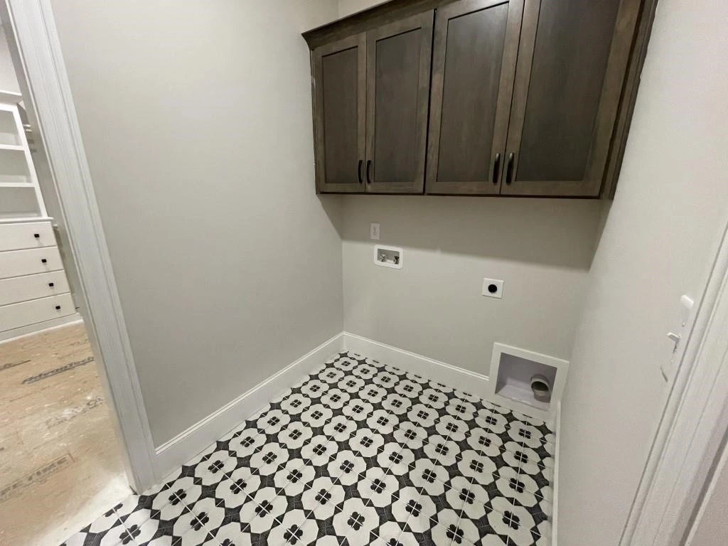 Traditional Craftsman (16)