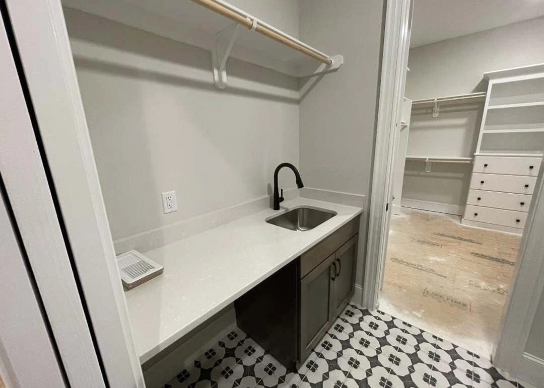 Traditional Craftsman (31)