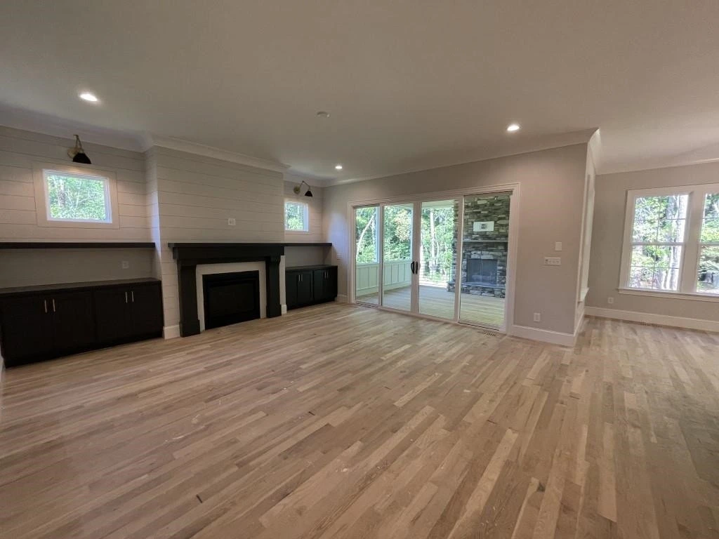 Traditional Craftsman (34)