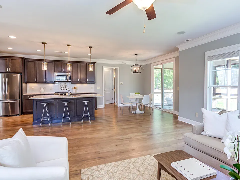 8ce717f80d4f6cf6cf784e90f8936e9c-cc_ft_960