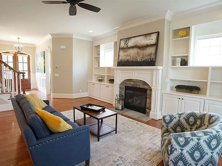 ce784fe020d391bc8b7c0948276d9f9f-cc_ft_768