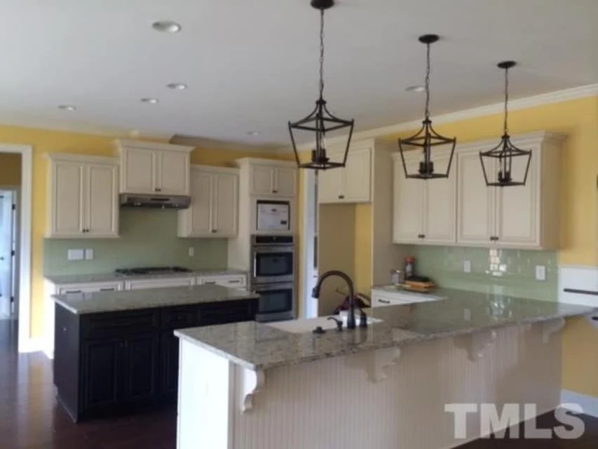 14-1972 HOUSE PLAN - Colonial House Plan with CAD Blueprint and Unique Designs 9 Colonial Home Plan with CAD Blueprint and Unique Designs