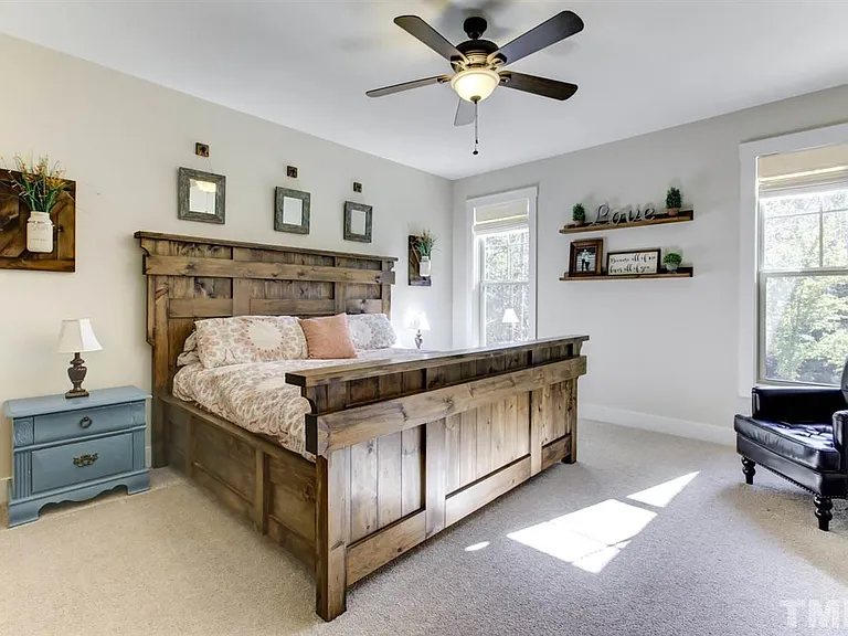 TRADITIONAL CRAFTSMAN (14)