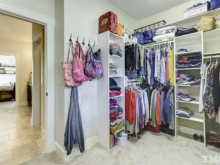 TRADITIONAL CRAFTSMAN (18)