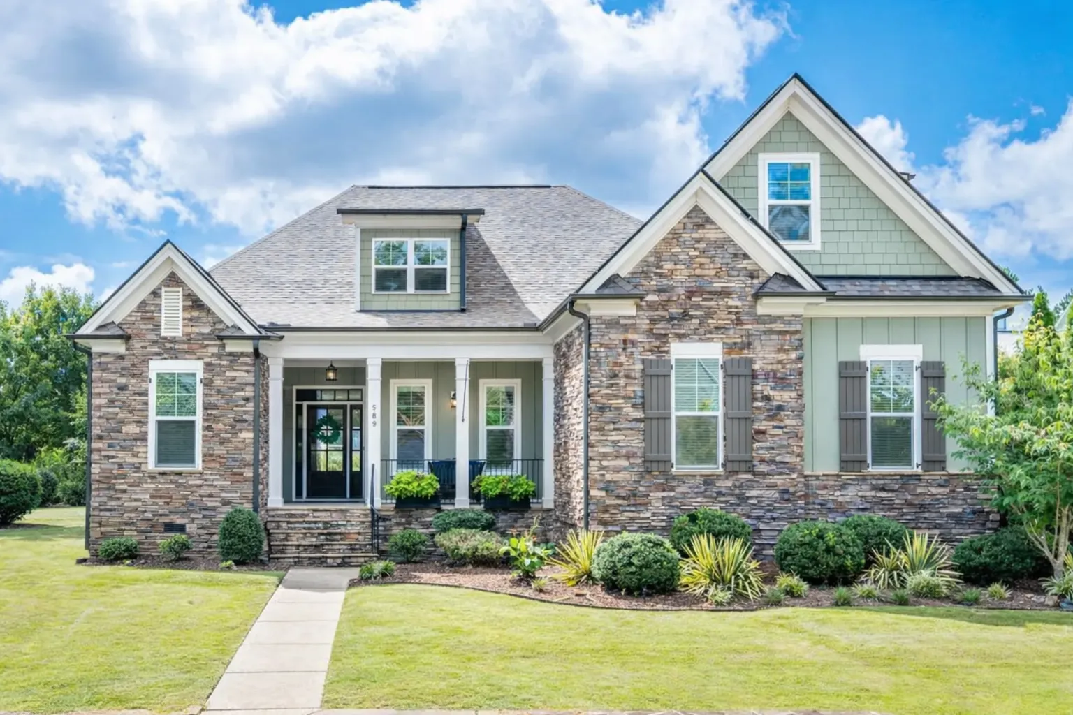 new-american-house-stone-board-and-batten-exterior-front-elevation