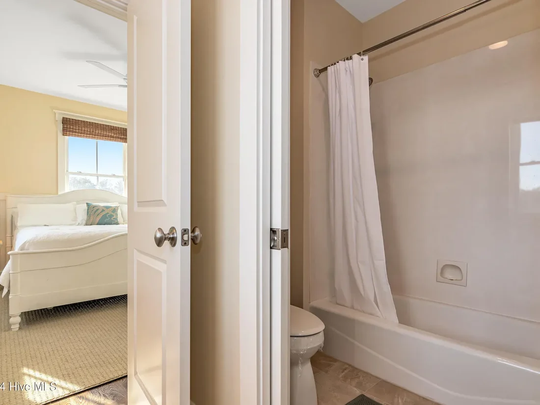 285dfa7175ffb77c17eb12d4fe737977-cc_ft_1536