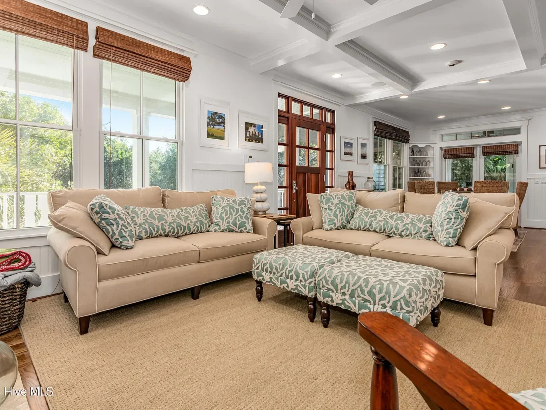 34495c8a9f24a3b53487407c3fb11e86-cc_ft_1536