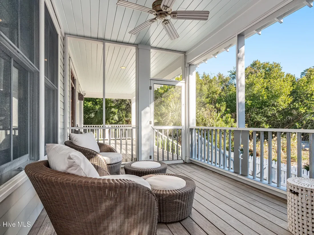 ec025f33db95900f75cf40fcdbe4ecd9-cc_ft_1536