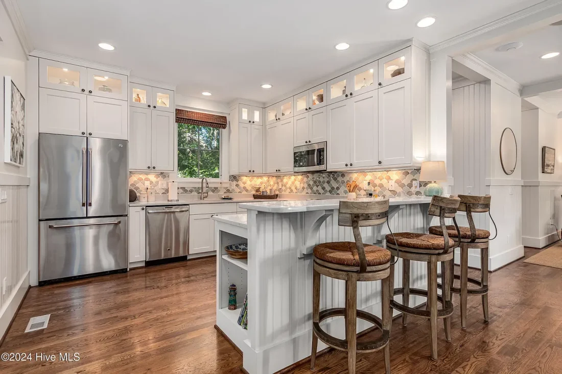 f802495efff768bcc1688822875a891e-uncropped_scaled_within_1536_1152