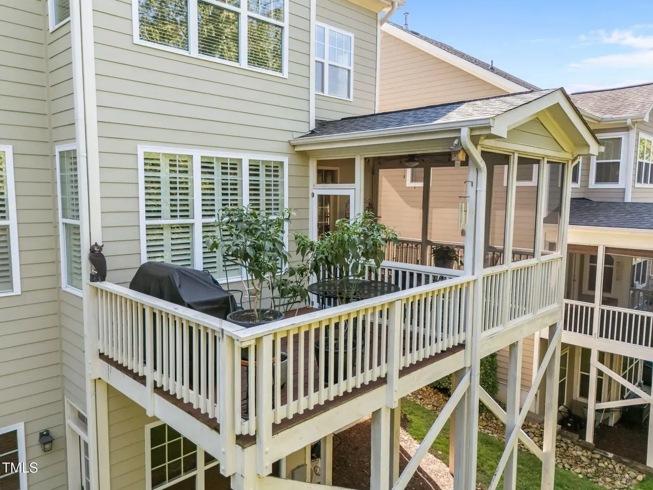 DUPLEX (19)
