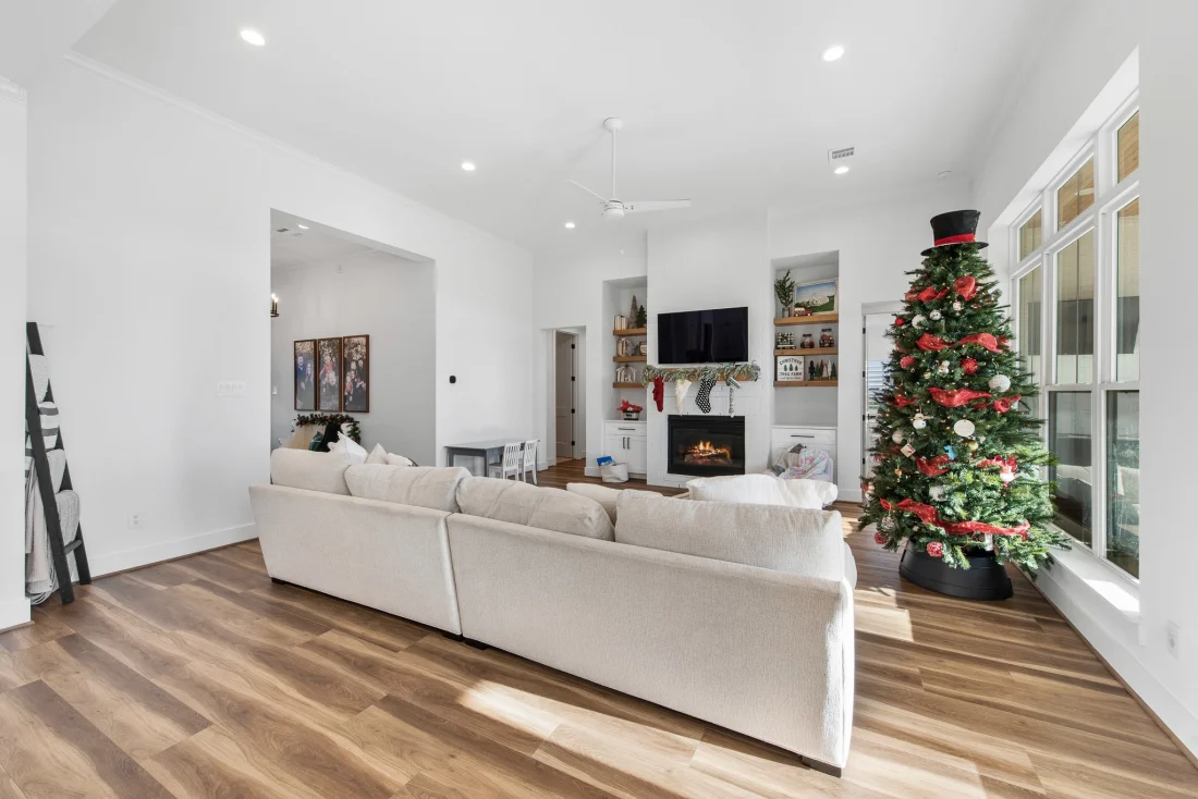 Modern Farmhouse (8)