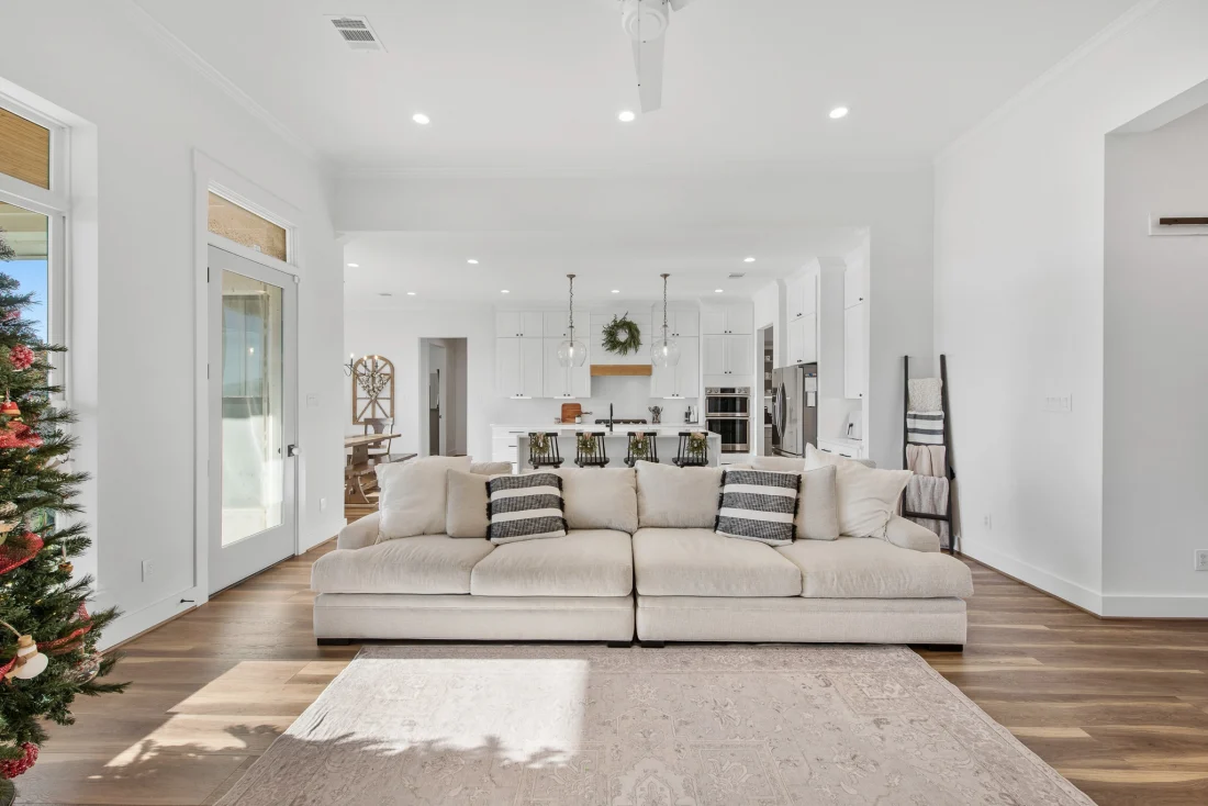 Modern Farmhouse (9)