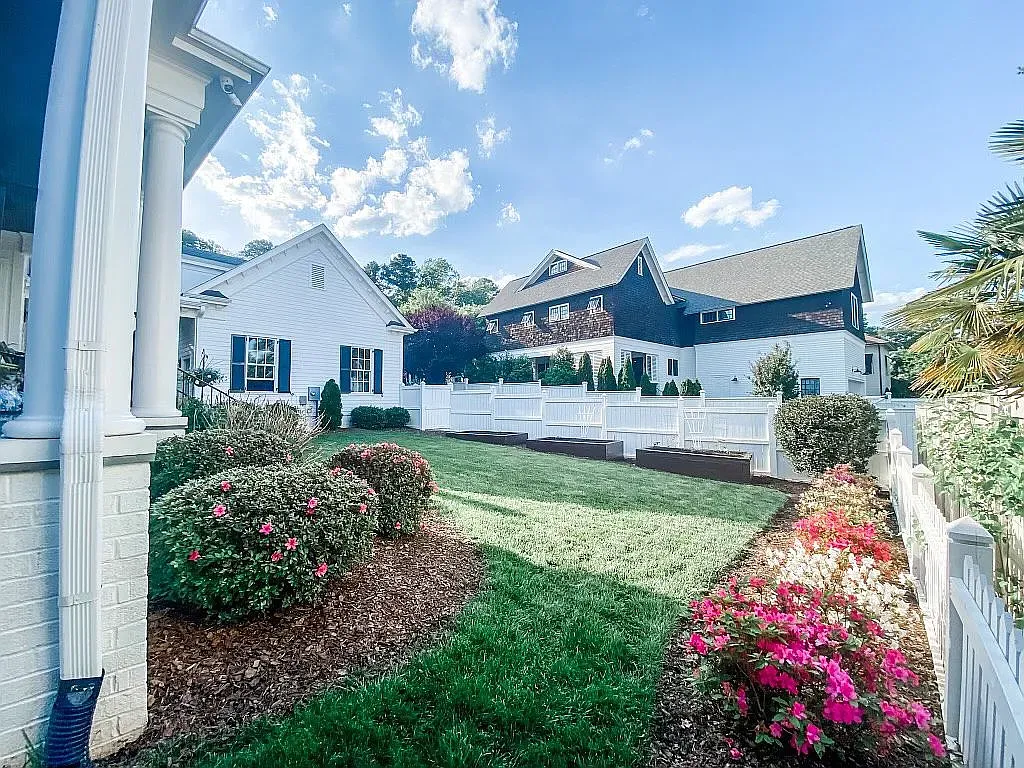 ff700d6773494f8effb35f4e8cc6a500-cc_ft_1152