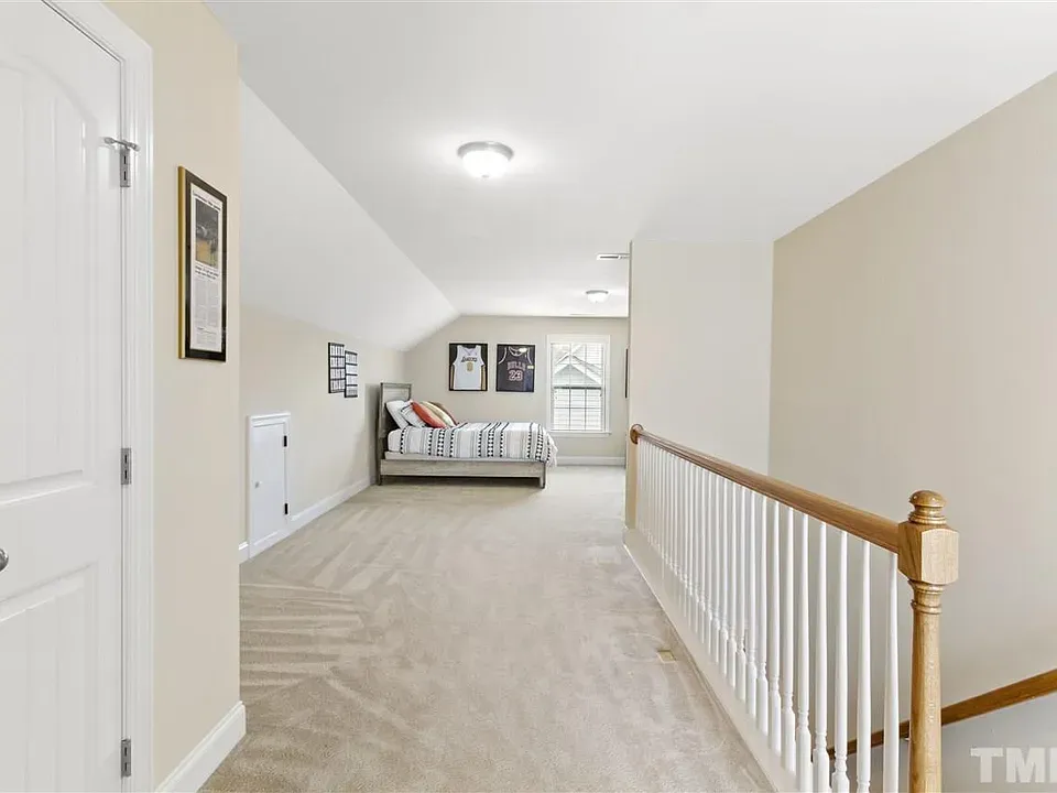 77c313ce3a7e61a3f075a5eb1b22b35f-cc_ft_960