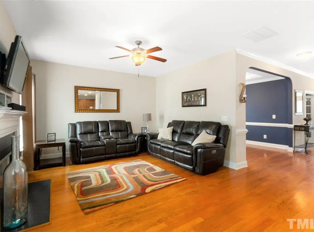 e138521774e47a48f387162d78ad1d54-cc_ft_1152