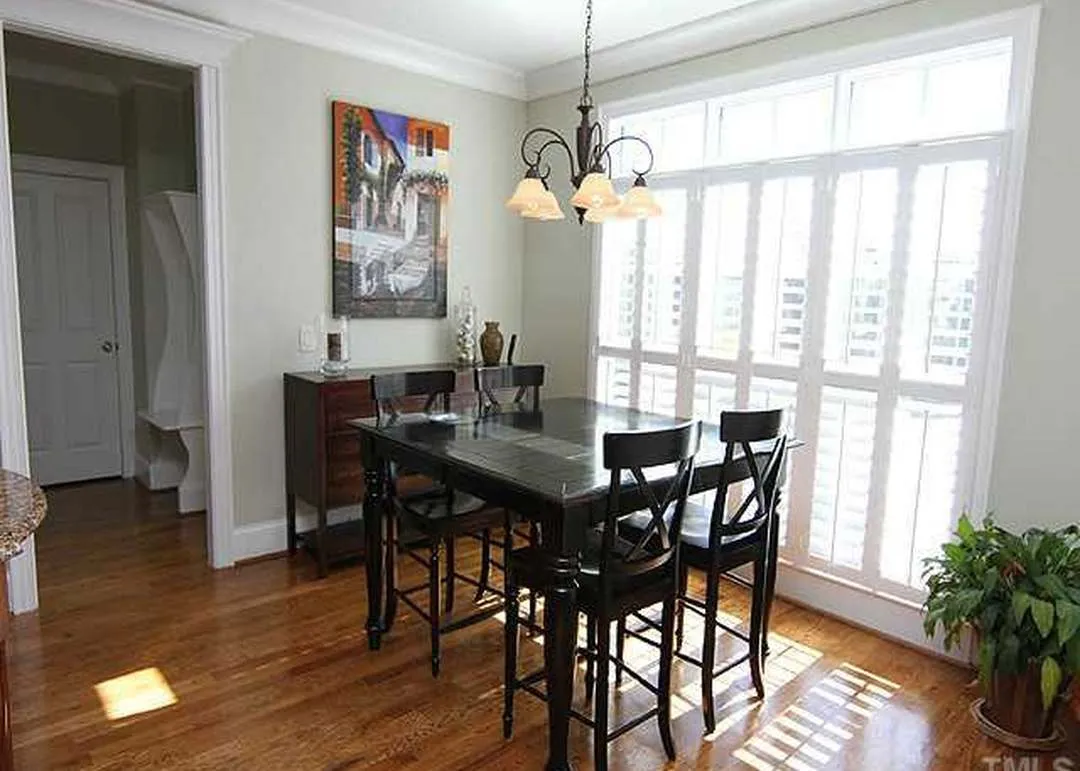 imageye___-_genMid.1874111_5_9