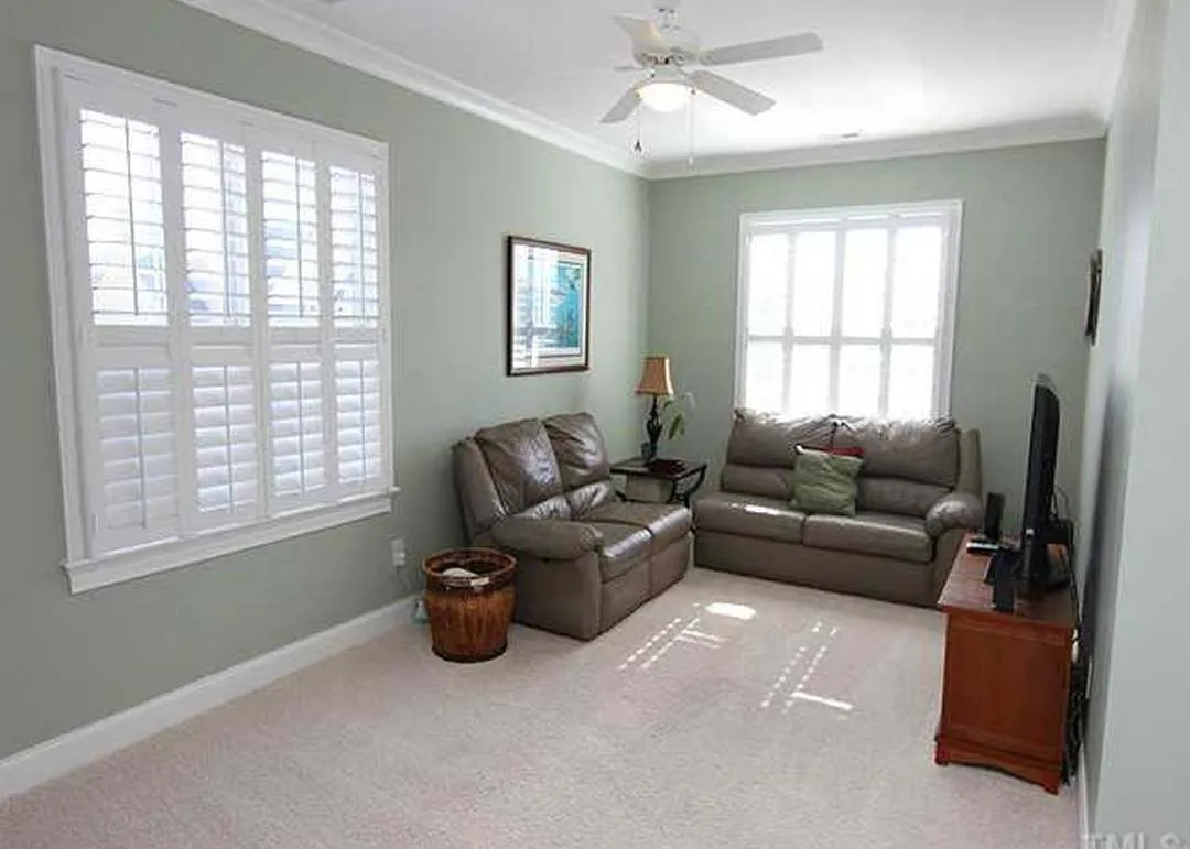 imageye___-_genMid.1874111_10_9