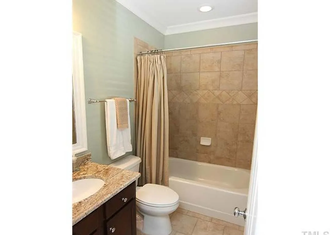 imageye___-_genMid.1874111_12_9