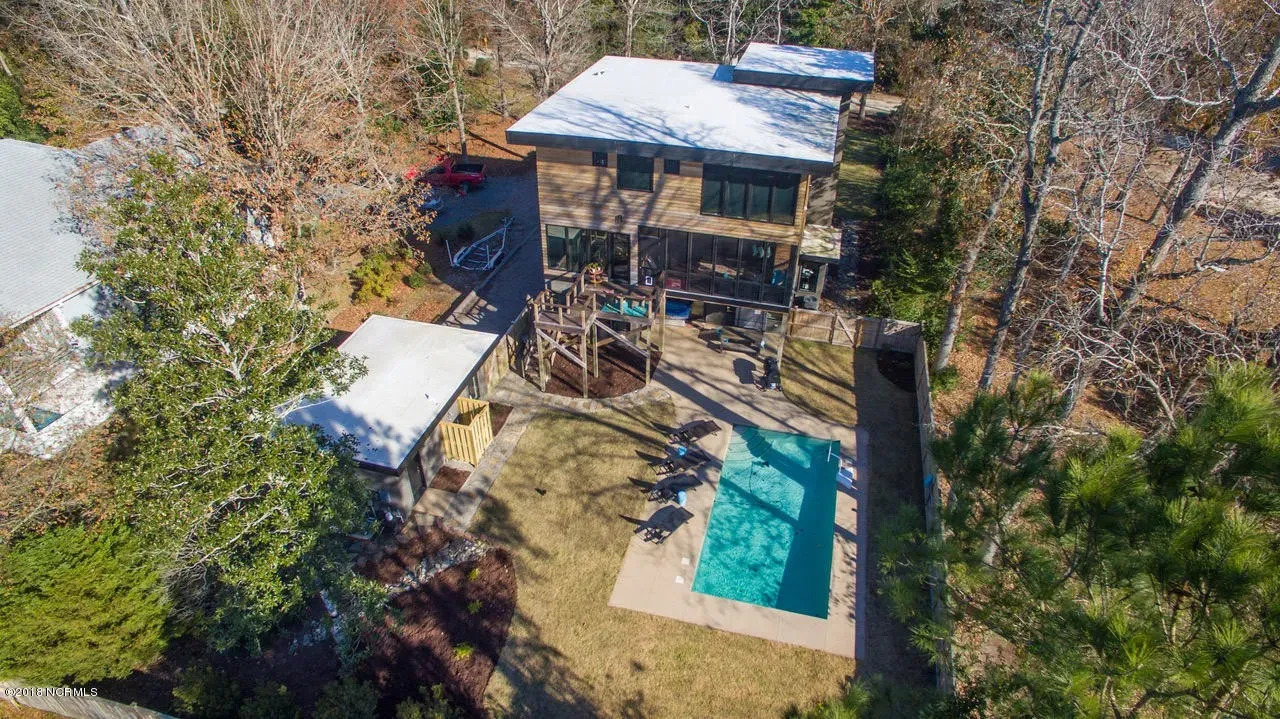 MODERN CONTEMPORARY (4)