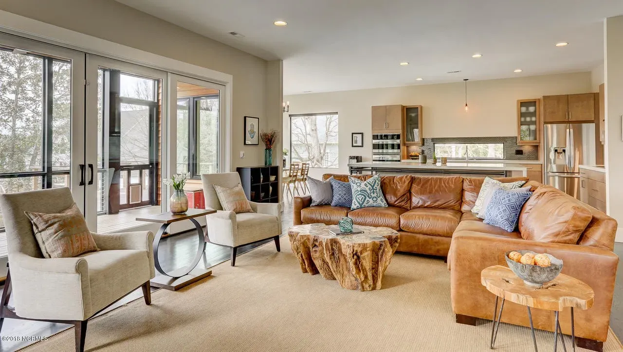 MODERN CONTEMPORARY (10)