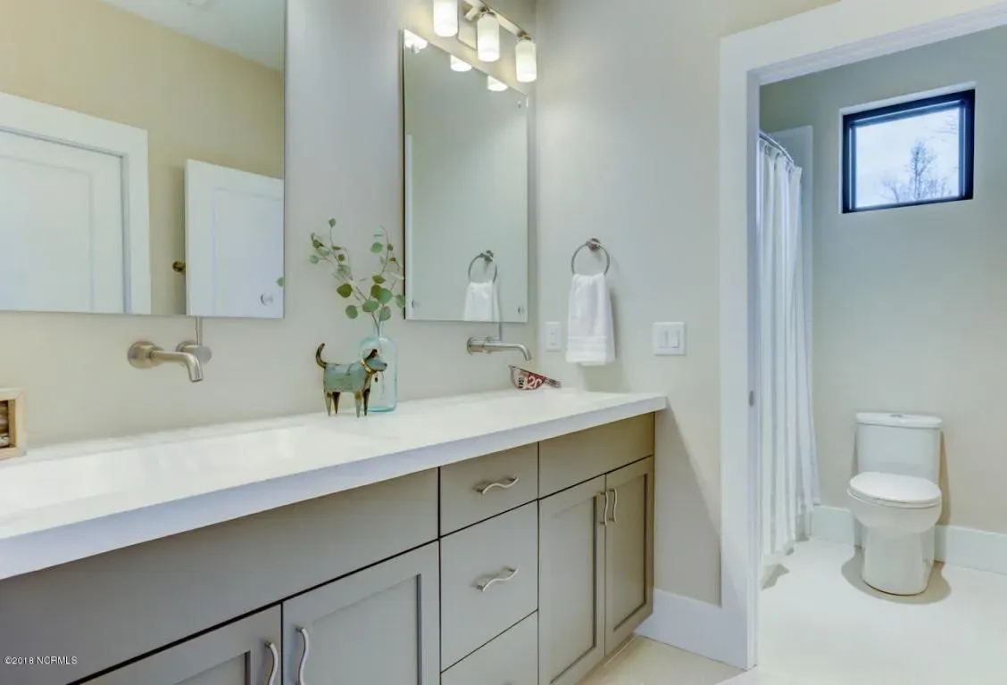 MODERN CONTEMPORARY (14)