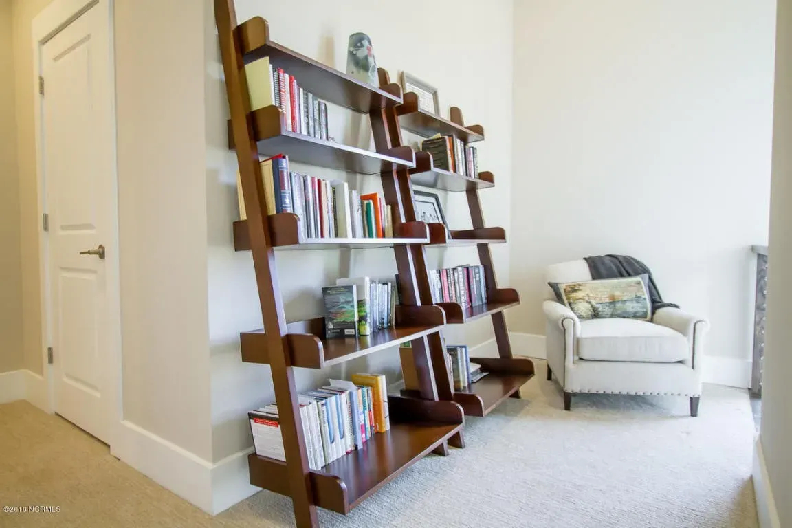 MODERN CONTEMPORARY (15)