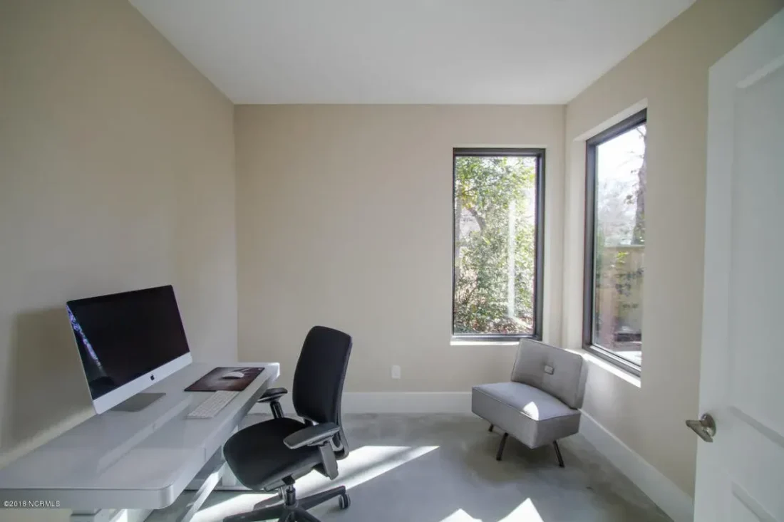 MODERN CONTEMPORARY (23)