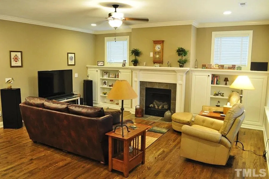 MYHFP 11-1021 IMAGE_Page_10