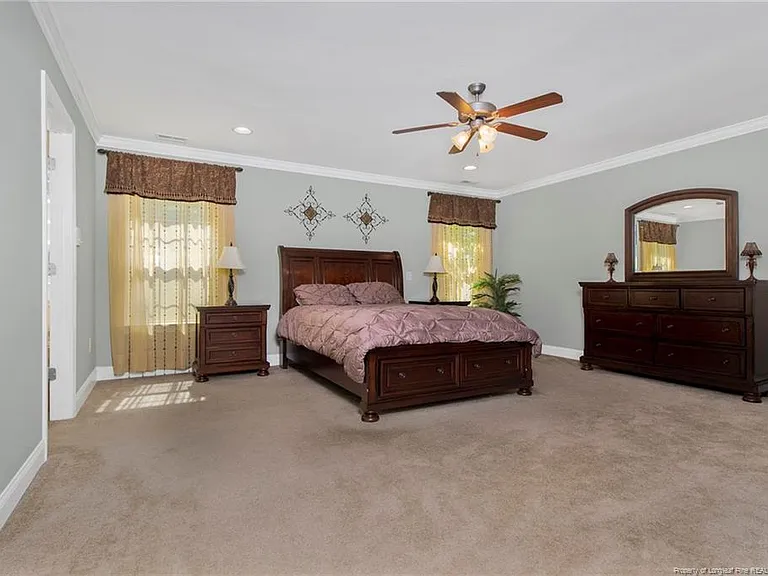 0471d25d50298735d927f3224cd41f19-cc_ft_768