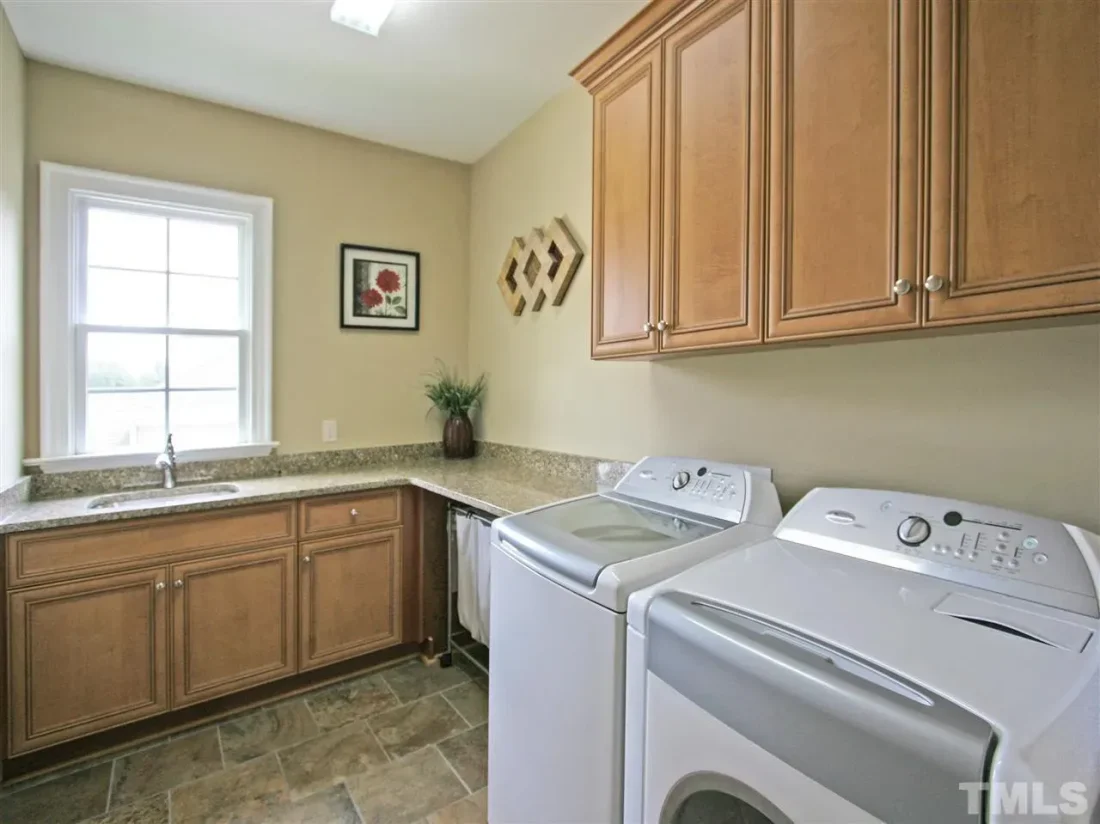 2bff1aba3beaa1104d9b9f33bf424622l-m2447211254rd-w1280_h960