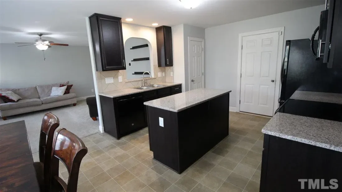 imageye___-_fabc36e5b0e8899e1b89ff376979bbf1l-m2rd-w1280_h960