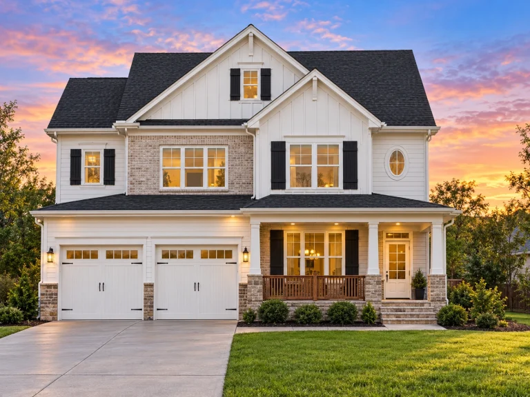 Modern Farmhouse Colonial Revival 25 Story 4 Bed 2315 Sq Ft