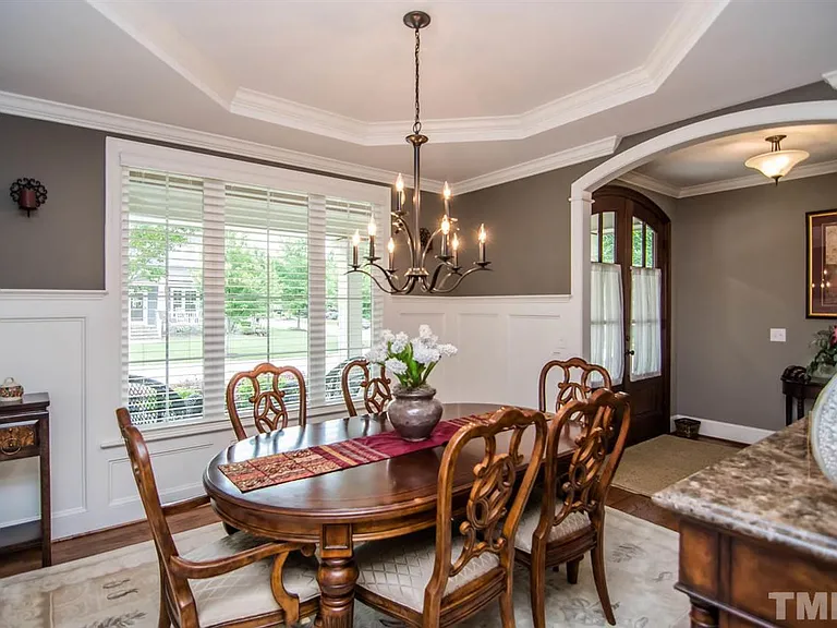 e1faeeca7736d5a7d9d1dcc22fa5405f-cc_ft_768