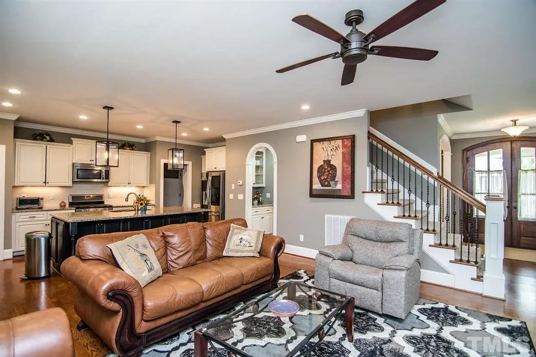 72126410e6fa59ca37e31b8988eab17e-cc_ft_1536