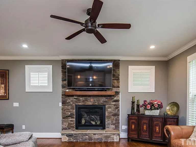 3fdd7133d268914f78fe7ef1a02bbd4b-cc_ft_768