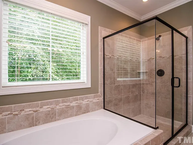 cab934a30e86b49852738b0f5d6a0421-cc_ft_768