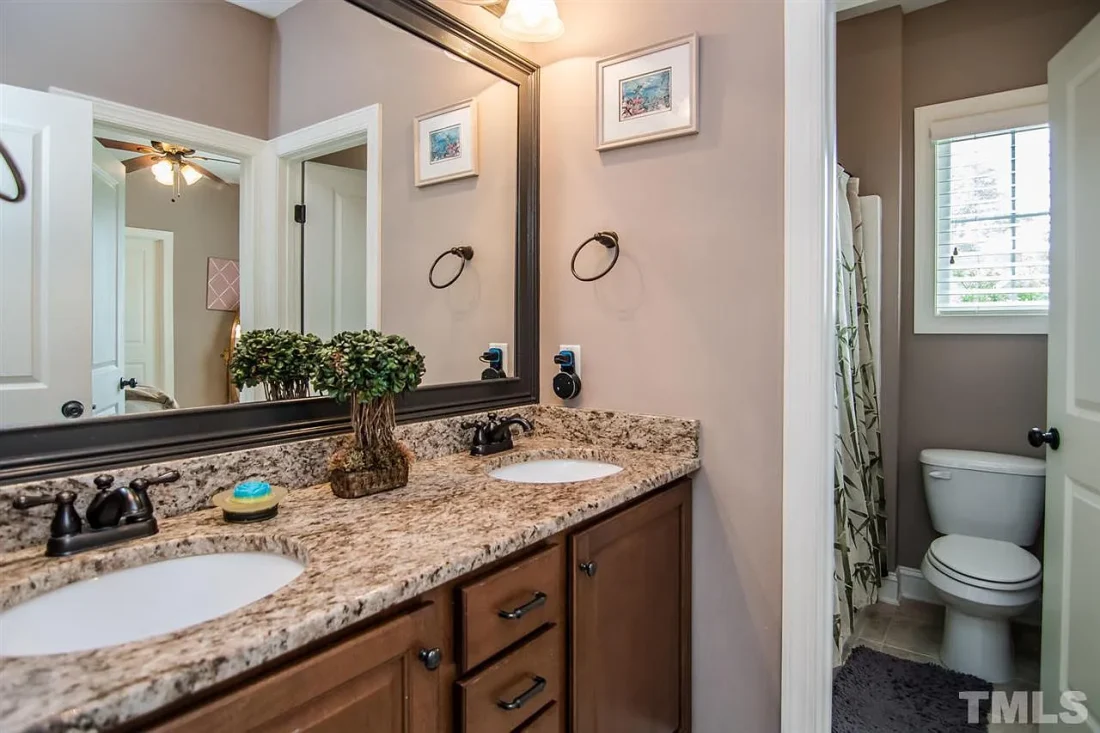 7b7646ac9eb82396c0f6ddf0ffc8a2cd-cc_ft_1536