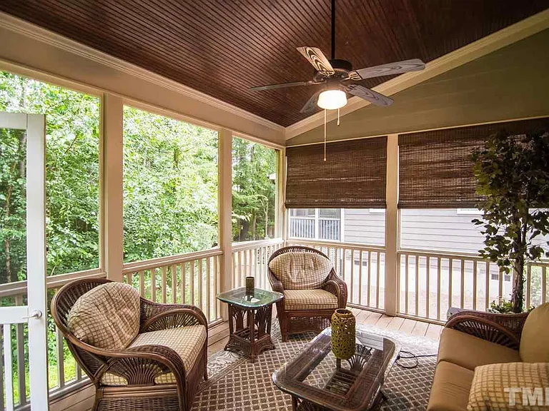 de2a8cffc71d0d251874e8d1660ff302-cc_ft_768